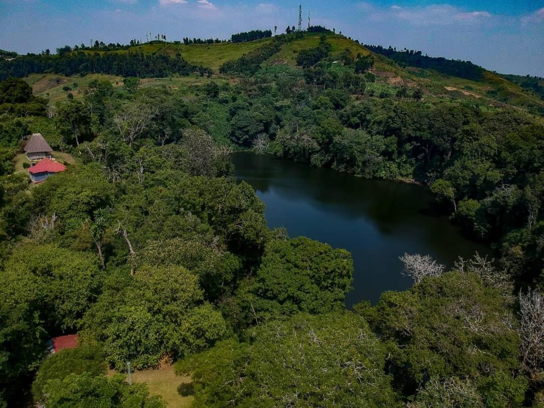 Lake Nkuruba Nature Reserve Hotel Durama Exterior photo