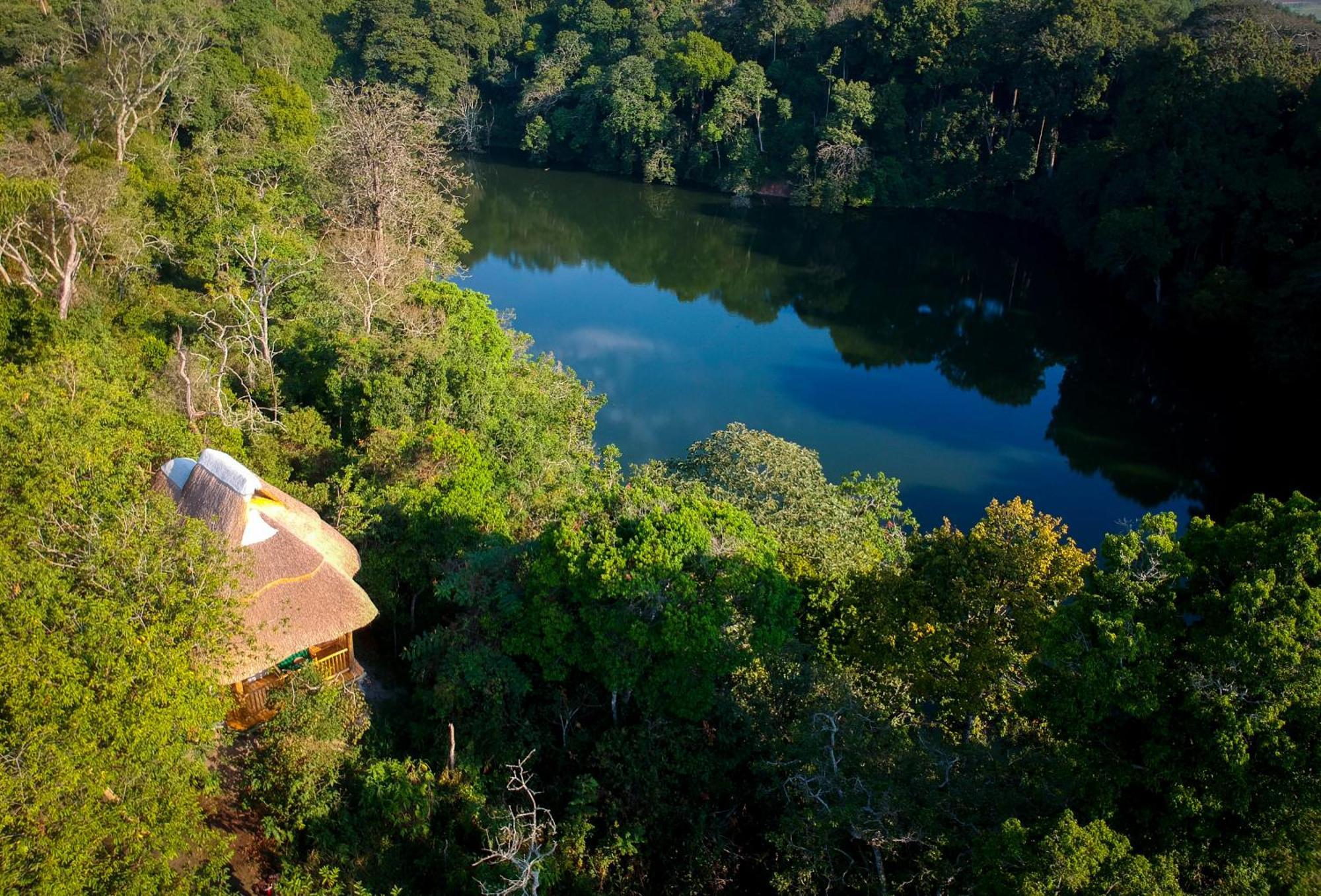 Lake Nkuruba Nature Reserve Hotel Durama Exterior photo